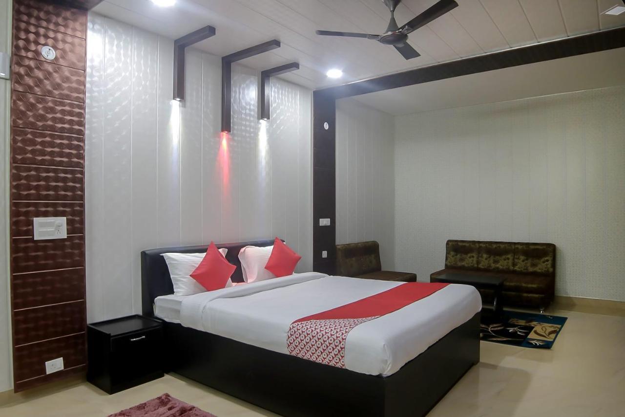Oyo 30488 Satkar Hotel Pithorāgarh Exterior foto
