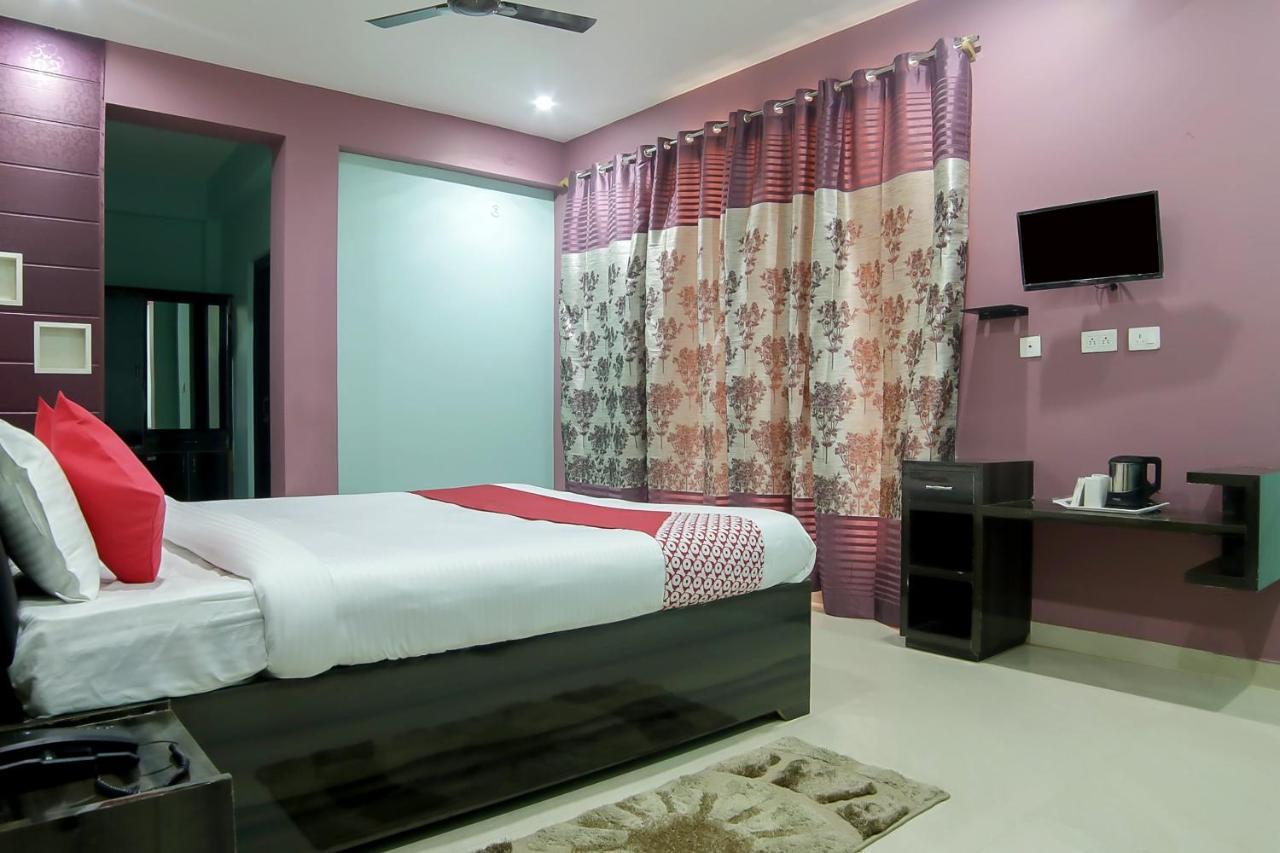 Oyo 30488 Satkar Hotel Pithorāgarh Exterior foto